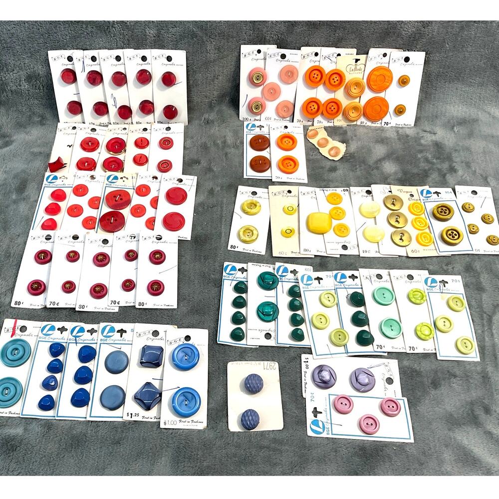 Vintage BGE La Mode NOS Buttons Mixed Colors Lot 56 1950s Complete Sewing notion